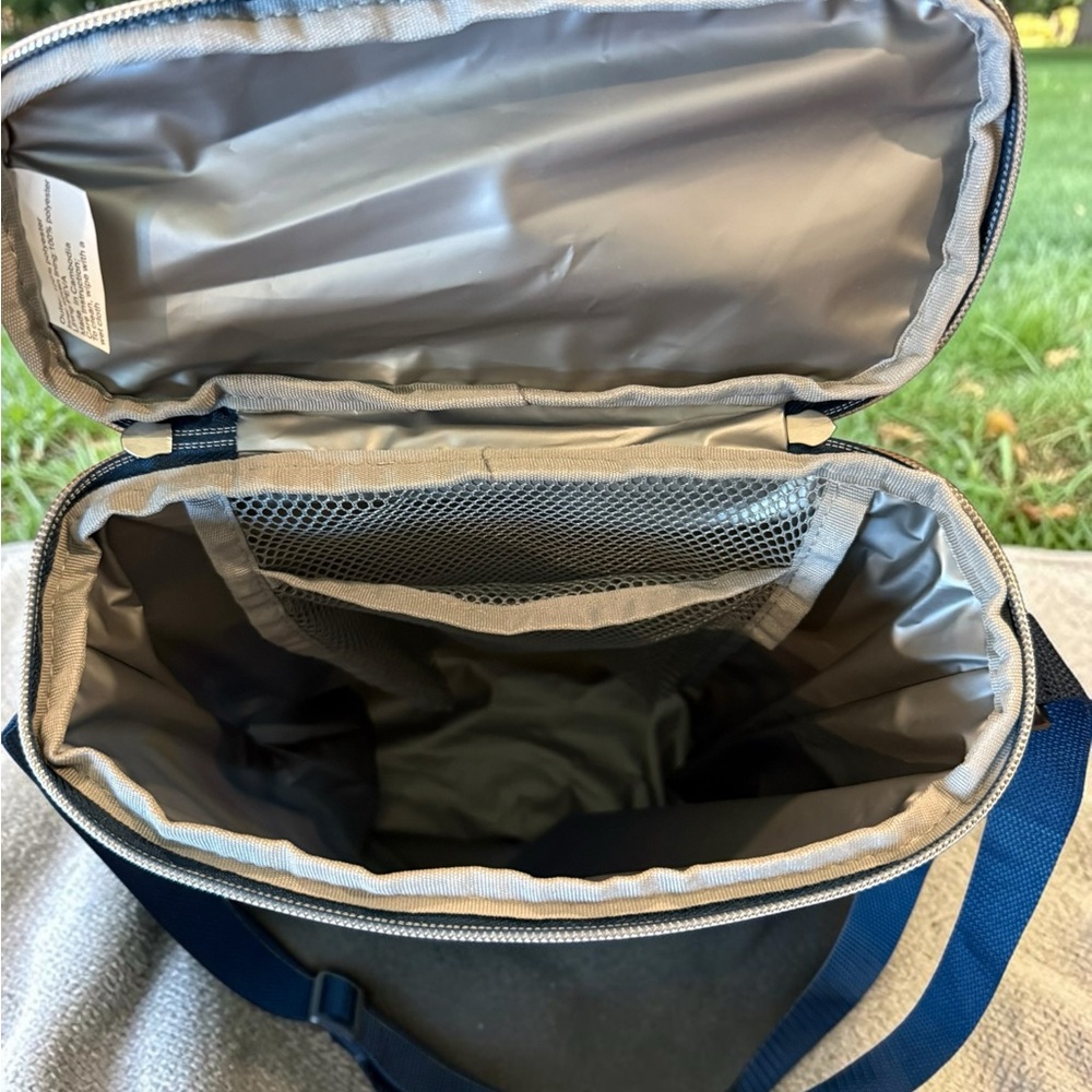 Striped Multi-Color Insulated Cooler Bag with Shoulder Strap NWT - Picture 2 of 4